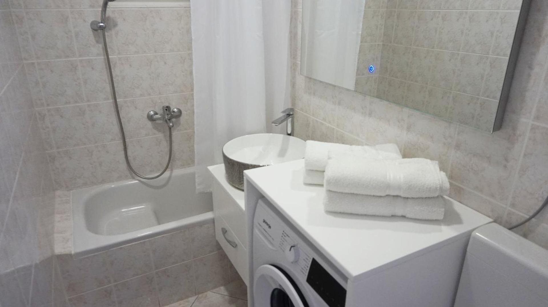 Apartment Krasna Baška Voda エクステリア 写真