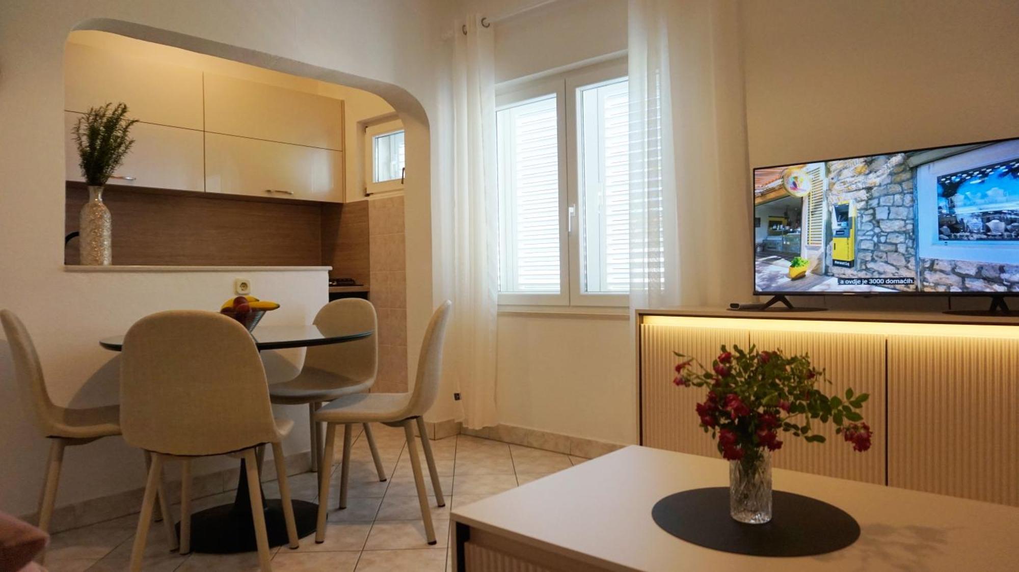 Apartment Krasna Baška Voda エクステリア 写真