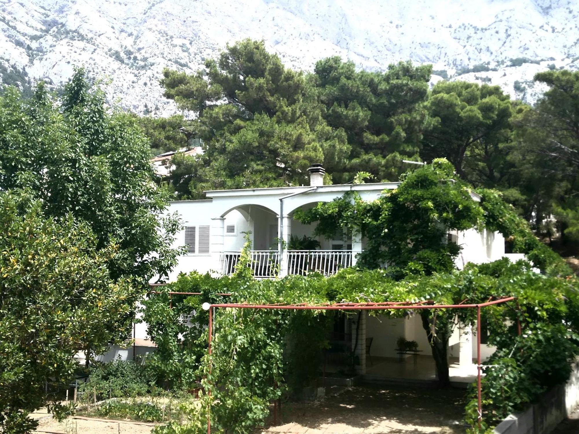 Apartment Krasna Baška Voda エクステリア 写真